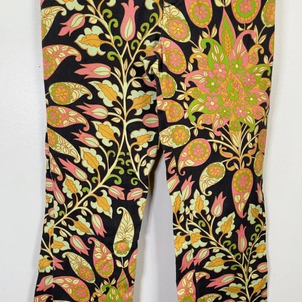 Zara 70s Multicolored Groove Flare Paisley Printed Pant - Picture 8 of 15